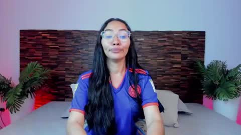 Lucy Liiu online show from 17, 6, 2026