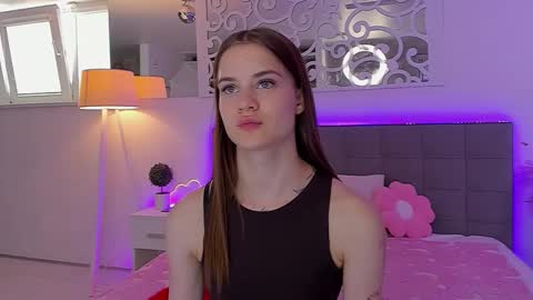 LuisaClover online show from 9, 6, 2026