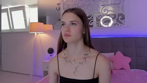 LuisaClover online show from 20, 6, 2026