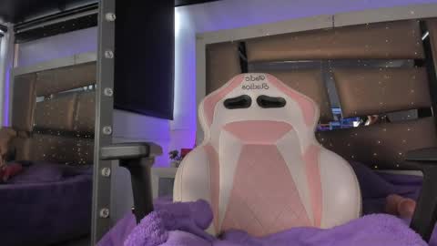 Snapshot of luna__scarlett chatting on 18, 4, 2026 luna online show from 18, 4, 2026