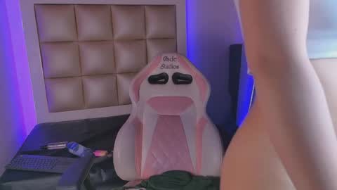 Snapshot of luna__scarlett chatting on 29, 5, 2026 luna online show from 29, 5, 2026