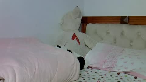 Snapshot of luna_empress chatting on 4, 6, 2026 maskedmalkia online show from 4, 6, 2026