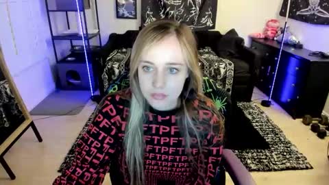 Luna online show from 6, 6, 2026