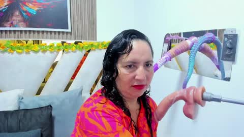 luna_naughty1 online show from 9, 6, 2026