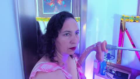 luna_naughty1 online show from 18, 6, 2026