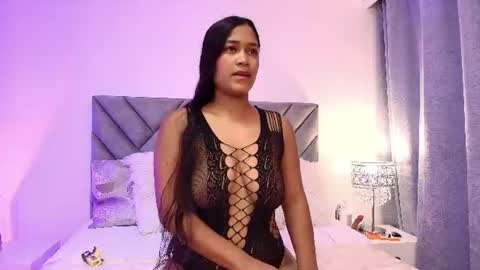 luna_queen7 online show from 15, 6, 2026