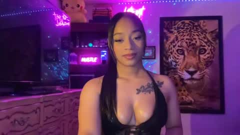 lunaa_11 online show from 12, 6, 2026