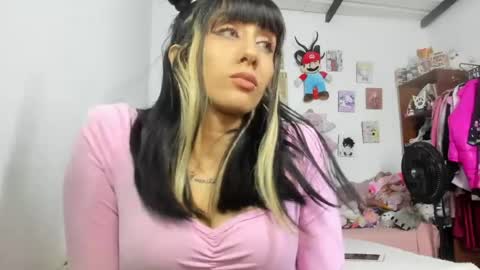 lunacristal_moon online show from 18, 6, 2026