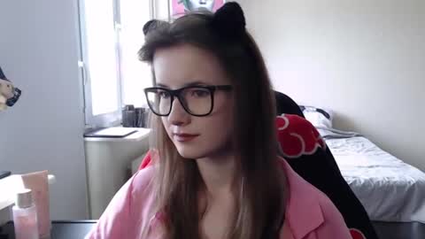 LunaXcherry online show from 13, 6, 2026
