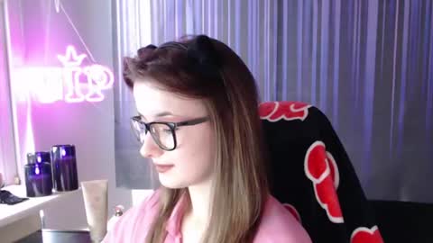 LunaXcherry online show from 21, 6, 2026