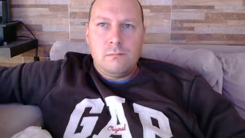 Snapshot of lustonfan chatting on 19, 6, 2026 lustonfan online show from 19, 6, 2026