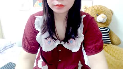 Snapshot of ly_ly2005 chatting on 11, 11, 2025 im mai online show from 11, 11, 2025