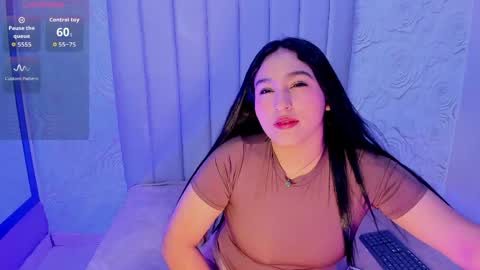 LYA DUBOIS  online show from 8, 6, 2026