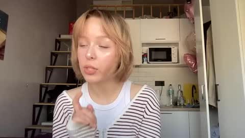 Snapshot of lynettehargroder chatting on 7, 6, 2026 Charley online show from 7, 6, 2026