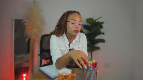 Snapshot of lynncute chatting on 6, 6, 2026 Law online show from 6, 6, 2026