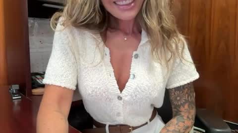 madame_andi online show from 8, 7, 2026