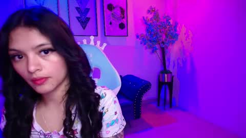 Snapshot of maddie_t18 chatting on 8, 6, 2026 maddie_t18 online show from 8, 6, 2026