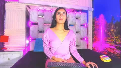 mahiara hot online show from 13, 5, 2026