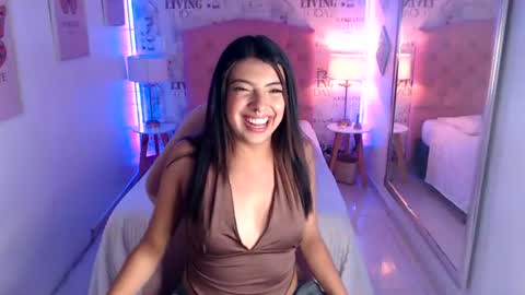 Maia Reficco online show from 25, 6, 2026
