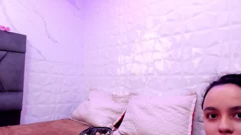 Snapshot of maiapark chatting on 22, 10, 2025 Maia online show from 22, 10, 2025