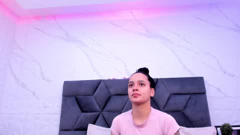Snapshot of maiapark chatting on 22, 11, 2025 Maia online show from 22, 11, 2025