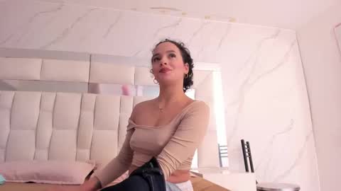 Snapshot of maiapark chatting on 21, 12, 2025 Maia online show from 21, 12, 2025