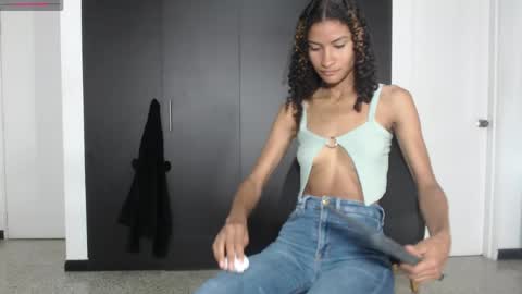 mailyn_gold online show from 6, 6, 2026