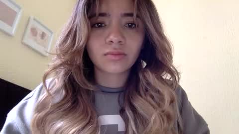 majo_gomezz online show from 7, 6, 2026