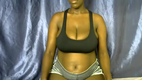 malaika_musa online show from 16, 6, 2026