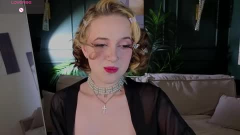 Snapshot of mandy_torres chatting on 8, 6, 2026 Luna online show from 8, 6, 2026