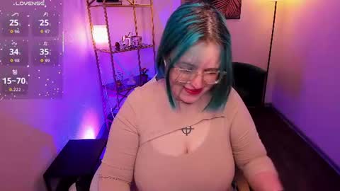 manic_pixie_ online show from 16, 6, 2026