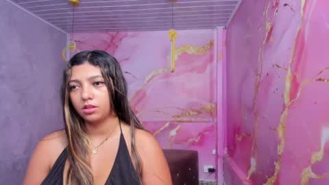 Snapshot of maraluna_ chatting on 4, 6, 2026 Maraluna online show from 4, 6, 2026