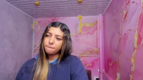 Snapshot of maraluna_ chatting on 5, 6, 2026 Maraluna online show from 5, 6, 2026