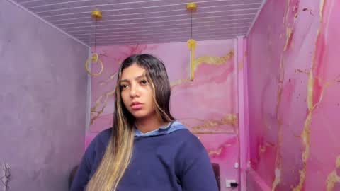 Snapshot of maraluna_ chatting on 8, 6, 2026 Maraluna online show from 8, 6, 2026