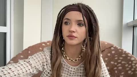 Emily online show from 19, 5, 2026