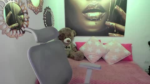 Mariana Lopez online show from 6, 6, 2026