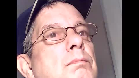 Snapshot of martylv702 chatting on 28, 4, 2026 marty online show from 28, 4, 2026