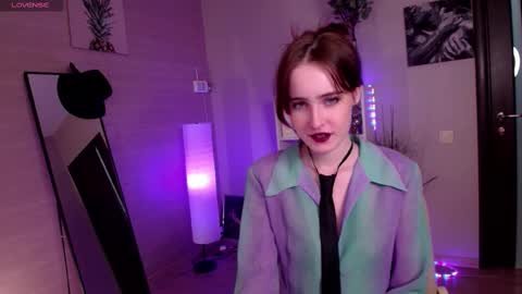 Snapshot of mary_cuddle chatting on 1, 3, 2025 Marry online show from 1, 3, 2025