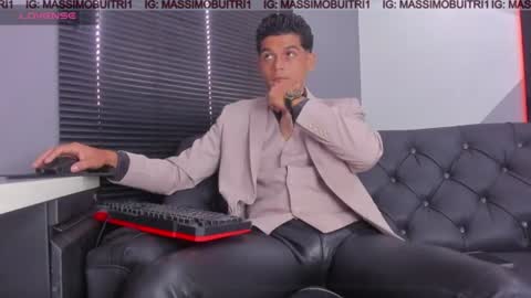 I am Massimo online show from 19, 6, 2026