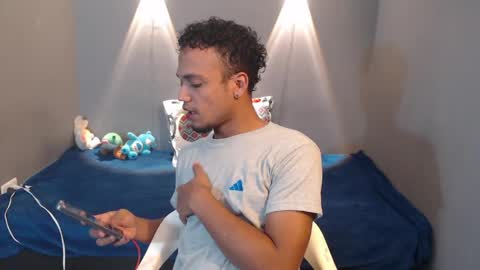 Mateo and Noah online show from 4, 6, 2026