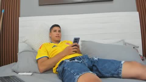 Snapshot of mauro_boy chatting on 17, 6, 2026 mauro_boy online show from 17, 6, 2026