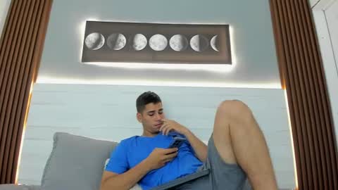 Snapshot of mauro_boy chatting on 6, 7, 2026 mauro_boy online show from 6, 7, 2026