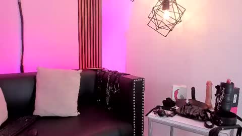 MAXIMO online show from 21, 6, 2026