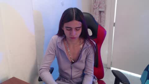 maxinesex_ online show from 17, 6, 2026