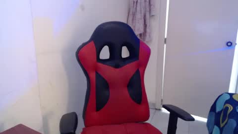 maxinesex_ online show from 24, 6, 2026
