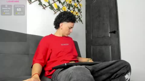 Snapshot of maxxx_bigcock chatting on 28, 5, 2026 Max online show from 28, 5, 2026
