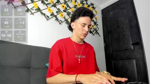Snapshot of maxxx_bigcock chatting on 4, 6, 2026 Max online show from 4, 6, 2026