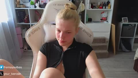 Snapshot of maya_blonde18 chatting on 26, 5, 2026 Maya online show from 26, 5, 2026