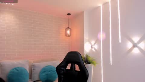 Maya online show from 8, 6, 2026