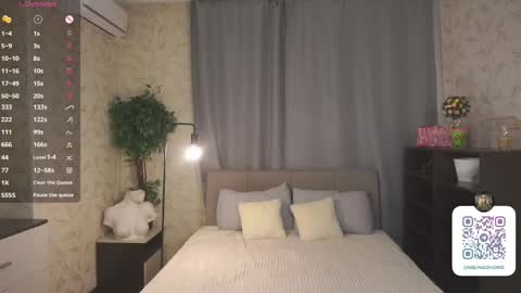 Snapshot of maybellebyone chatting on 3, 6, 2026 Milina online show from 3, 6, 2026